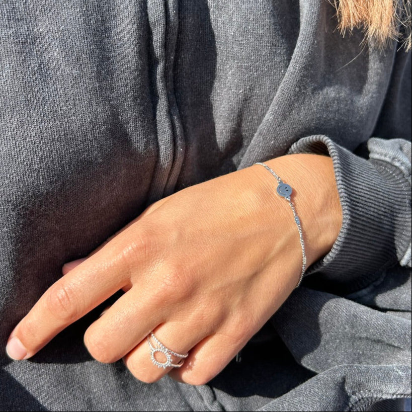 Smile Armband Silber – filigraner, wasserfester Edelstahlschmuck | Verstellbar & hautfreundlich