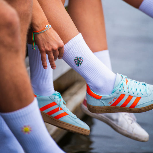 Nazar-Schmuck kombiniert mit anderen Armbändern – Boho-Look