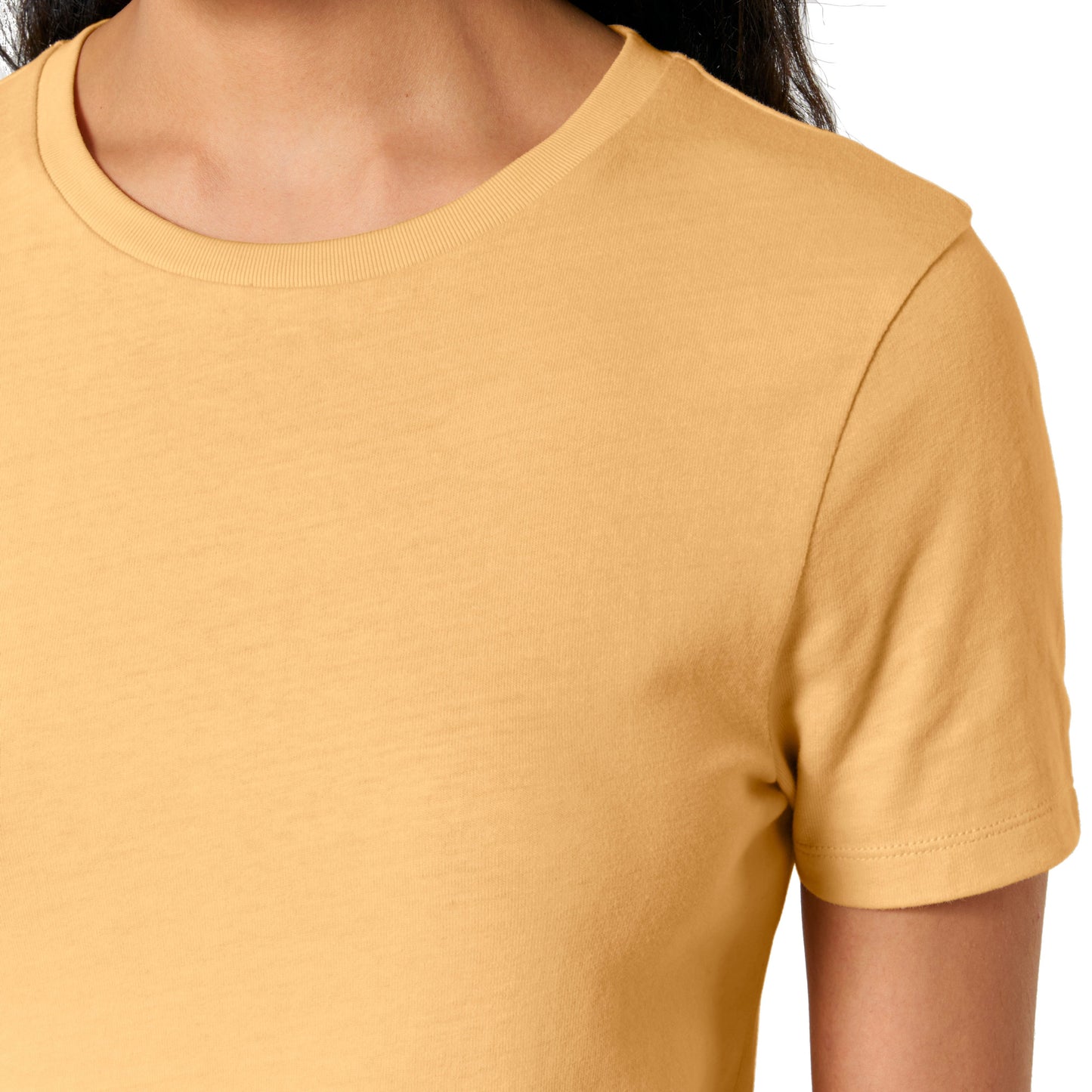 Nahaufnahme eines gelben T-Shirts mit Rundhalsausschnitt und kurzen Ärmeln. Hergestellt aus nachhaltiger Bio-Baumwolle, perfekt für einen frischen und umweltfreundlichen Look.