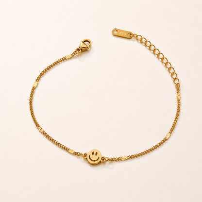 Smile Armband Gold – 18K vergoldeter Edelstahlschmuck | Wasserfest, verstellbar & hautfreundlich