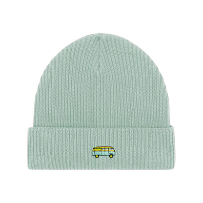 Beanie in Aloe mit gesticktem Bus und geripptem Muster sowie umgeschlagenem Rand – modernes Accessoire für jeden Anlass.